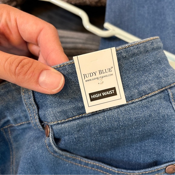 NWT Judy Blue Size Large High Waisted Distressed Blue Jeans - Picture 4 of 6